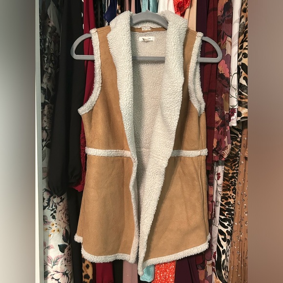 Maurices Jackets & Blazers - Maurices Tan & Cream Suede Fur Vest